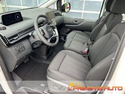 Bianco Usata 2024 Hyundai Staria Trend Monovolume | 53.500 €