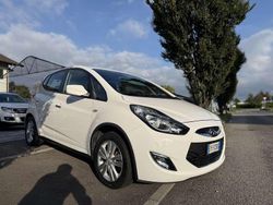 Bianco Usata 2014 Hyundai ix20 Comfort Due volumi | 5400 € (Buon prezzo)