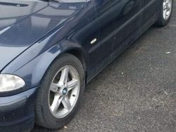 Blu/azzurro Usata 2000 BMW 320 Advantage Tre volumi | 4700 €