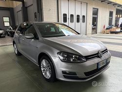 Grigio Usata 2014 VW Golf Highline Tre volumi | 9999 € (Ottimo prezzo)