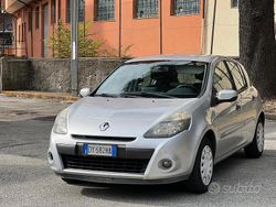 Grigio Usata 2009 Renault Clio II Tre volumi | 2950 €