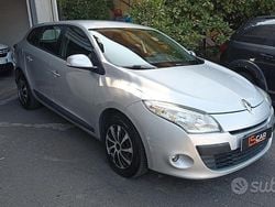 Grigio Usata 2010 Renault Mégane GrandTour Dynamique Station wagon | 3900 € (Molto cara)