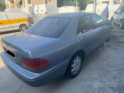 Grigio Usata 1999 Honda Legend Tre volumi | 1000 €