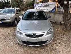 Argento Usata 2011 Opel Astra S Tre volumi | 5499 € (Buon prezzo)