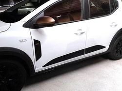 Bianco Usata 2023 Dacia Sandero SUV | 16.900 €