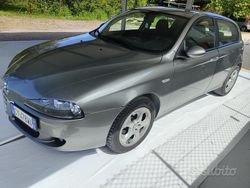 Grigio Usata 2006 Alfa Romeo 147 Due volumi | 3800 € (Molto cara)