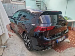 Usata 2021 VW Golf VIII R-line Tre volumi | 22.945 € (Buon prezzo)
