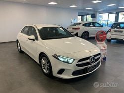 Bianco Usata 2020 Mercedes A180 Tre volumi | 18.700 € (Buon prezzo)