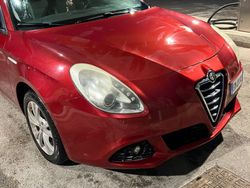 Rosso Usata 2012 Alfa Romeo Giulietta Due volumi | 3900 €