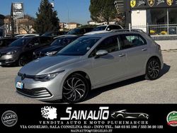 Argento Usata 2021 VW Golf VIII Tre volumi | 19.900 € (Buon prezzo)