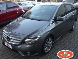 Grigio Usata 2013 Mercedes 180 Tre volumi | 12.900 € (Cara)