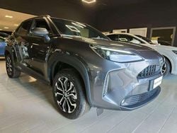 Grigio grafene Nuova 2025 Toyota Yaris Cross Trend SUV | 25.900 € (Buon prezzo)