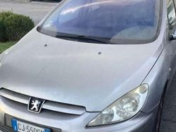 Grigio Usata 2004 Peugeot 307 Station wagon | 2400 € (Buon prezzo)