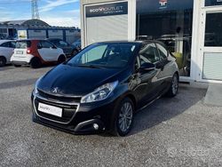 Nero Usata 2017 Peugeot 208 Active Due volumi | 8500 € (Buon prezzo)