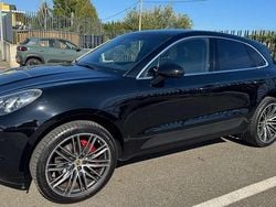 Nero Usata 2015 Porsche Macan SUV | 32.000 € (Molto cara)
