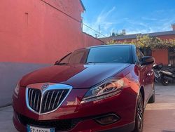 Rosso Usata 2011 Lancia Delta Due volumi | 5000 € (Buon prezzo)