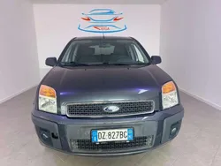 Grigio scuro Usata 2009 Ford Fusion Tre volumi | 3990 € (Buon prezzo)