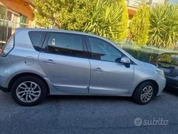Grigio Usata 2014 Renault Scénic III Monovolume | 4000 € (Ottimo prezzo)