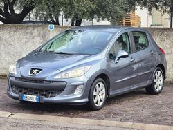 Grigio Usata 2009 Peugeot 308 Business-Line Tre volumi | 3800 € (Cara)