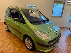 Verde Usata 2006 Peugeot 1007 Due volumi | 4000 € (Cara)