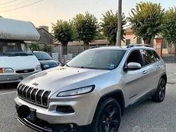 Grigio Usata 2016 Jeep Cherokee SUV | 12.500 €