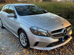 Grigio Usata 2017 Mercedes A200 Tre volumi | 18.500 € (Cara)