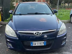 Blu/azzurro Usata 2008 Hyundai i30 Dynamiq Tre volumi | 750 €