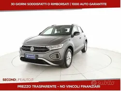Grigio Usata 2023 VW T-Roc Life SUV | 23.900 € (Buon prezzo)