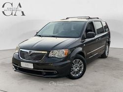 Usata 2013 Lancia Voyager Platinum Monovolume | 7900 € (Buon prezzo)