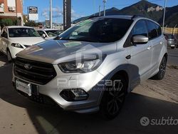 Grigio Usata 2019 Ford Kuga ST-Line SUV | 10.500 € (Cara)