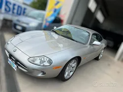 Argento Usata 1998 Jaguar XK8 Coupé | 24.999 € (Super prezzo)