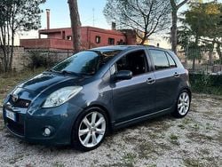 Grigio Usata 2008 Toyota Yaris Tre volumi | 3900 € (Super prezzo)