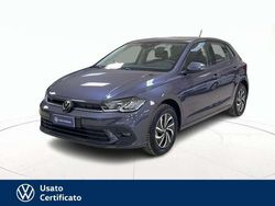 Grigio pastello Usata 2023 VW Polo Life Tre volumi | 18.900 € (Buon prezzo)