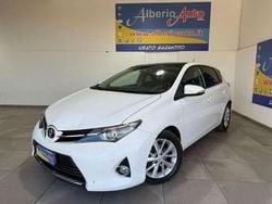 Bianco Usata 2013 Toyota Auris Lounge+ Tre volumi | 5900 € (Buon prezzo)