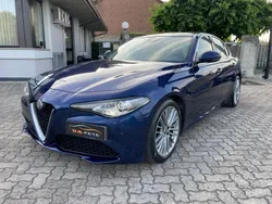Blu/azzurro Usata 2017 Alfa Romeo Giulia Super Tre volumi | 16.490 € (Ottimo prezzo)