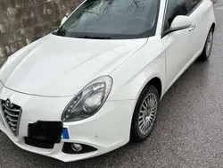 Usata 2015 Alfa Romeo Giulietta Distinctive Due volumi | 10.000 € (Buon prezzo)