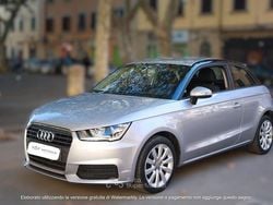 Argento Usata 2016 Audi A1 Ambiente Tre volumi | 9900 € (Ottimo prezzo)