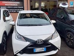 Bianco Usata 2017 Toyota Aygo Cool Due volumi | 9000 € (Buon prezzo)