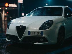 Bianco Usata 2011 Alfa Romeo Giulietta Tre volumi | 7000 € (Buon prezzo)