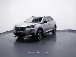 Grigio artense met. Usata 2022 Peugeot e-2008 Allure SUV | 17.990 € (Ottimo prezzo)
