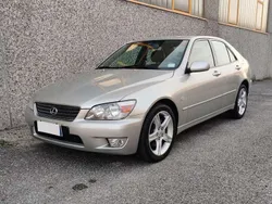 Argento Usata 2001 Lexus IS200 Tre volumi | 13.950 €