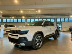 Argento Nuova 2024 Jeep Avenger Summit SUV | 26.950 € (Cara)