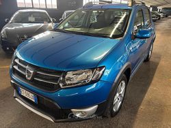 Blu Usata 2014 Dacia Sandero Prestige Tre volumi | 5300 € (Ottimo prezzo)