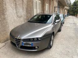 Grigio Usata 2010 Alfa Romeo 159 Station wagon | 3700 € (Buon prezzo)