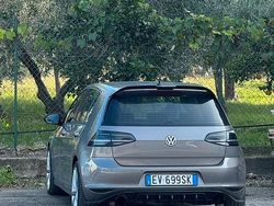 Grigio Usata 2014 VW Golf VII Tre volumi | 16.000 € (Molto cara)