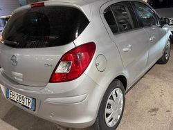 Usata 2012 Opel Corsa Tre volumi | 3800 € (Buon prezzo)