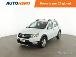 Bianco Usata 2015 Dacia Sandero Prestige Due volumi | 9299 € (Cara)