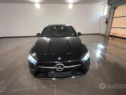 Nero Usata 2024 Mercedes A180 Business Tre volumi | 32.000 € (Molto cara)