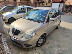 Usata 2010 Lancia Ypsilon Due volumi | 2800 € (Ottimo prezzo)
