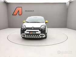 Bianco gelato Usata 2025 Fiat Panda Cross Due volumi | 12.990 € (Buon prezzo)